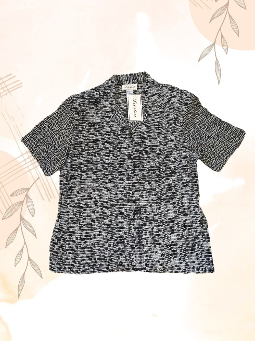 Black & White Short-Sleeve Button-Up Shirt - Lightweight